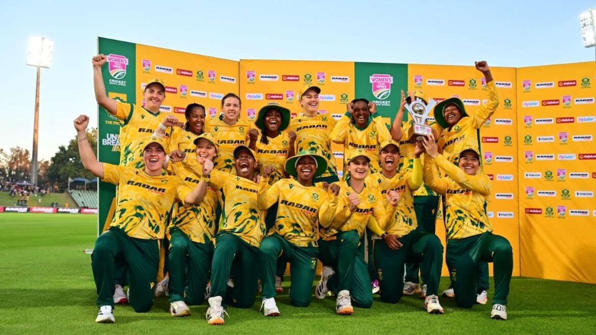 South Africa women celebrate after 4-1 T20I series win over India